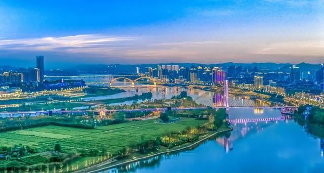 称号, 以丝绸为名 称号, 以丝绸为名